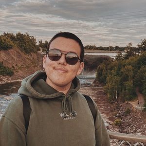 Meet your Posher, Zach